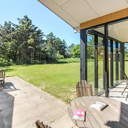 Biergh - 600m From The Sea By Interhome